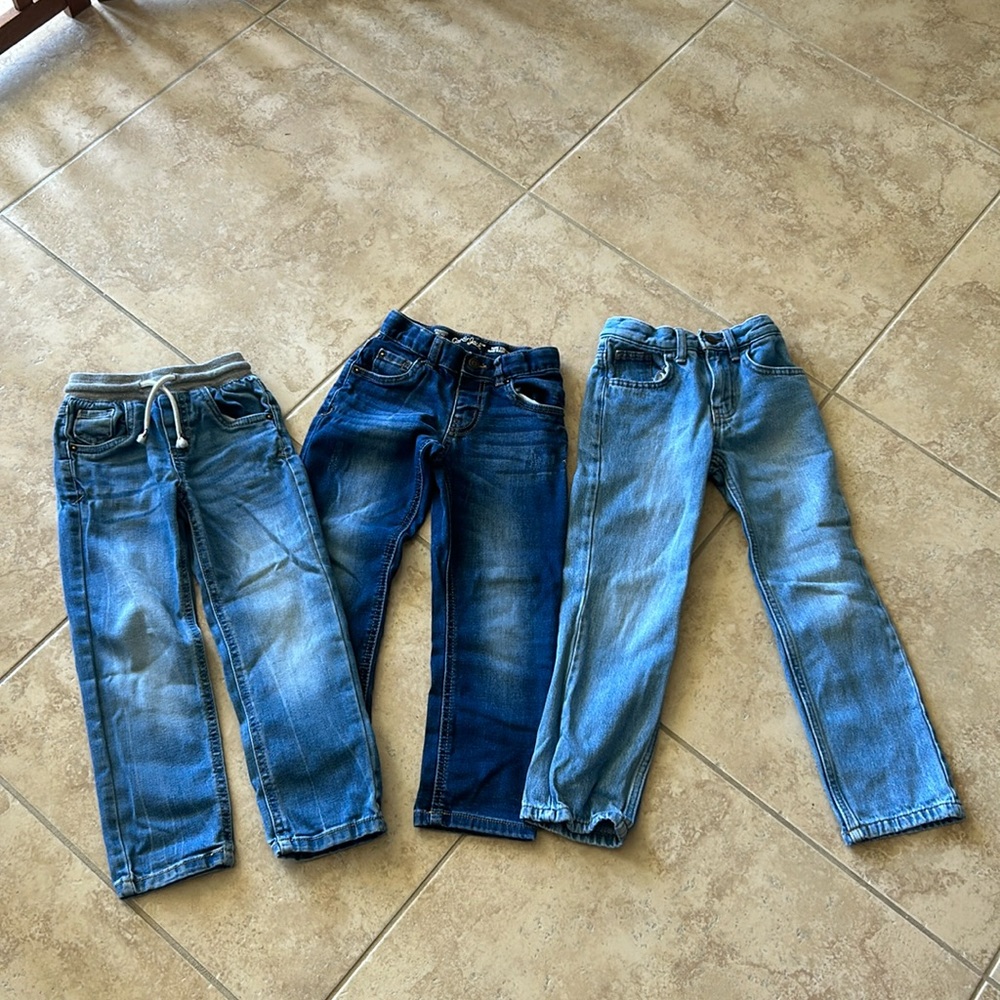 Boys 5T jeans x3 pairs